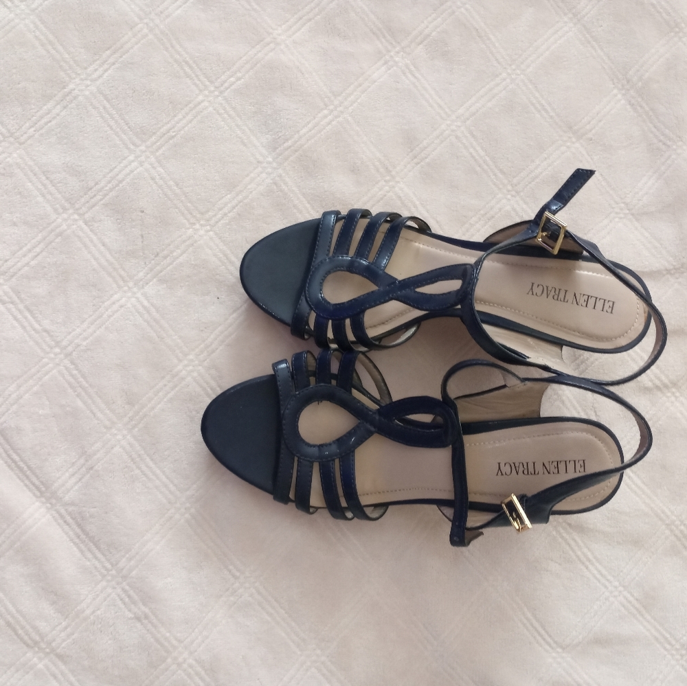 Ellen Tracy Wedge sandal